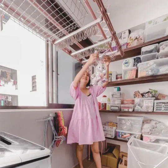Customer loading laundry